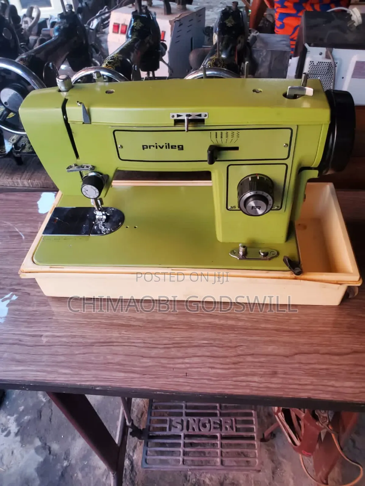 Privilege Straight and Zigzag Electric and Manual Machine