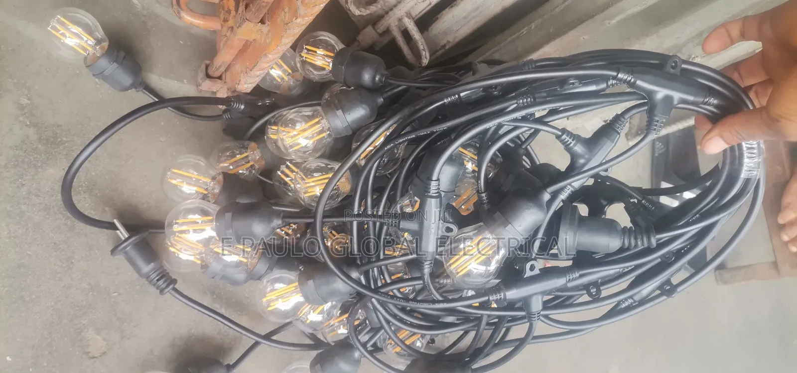10 by 20 Lounge Lamphoders With Bulb