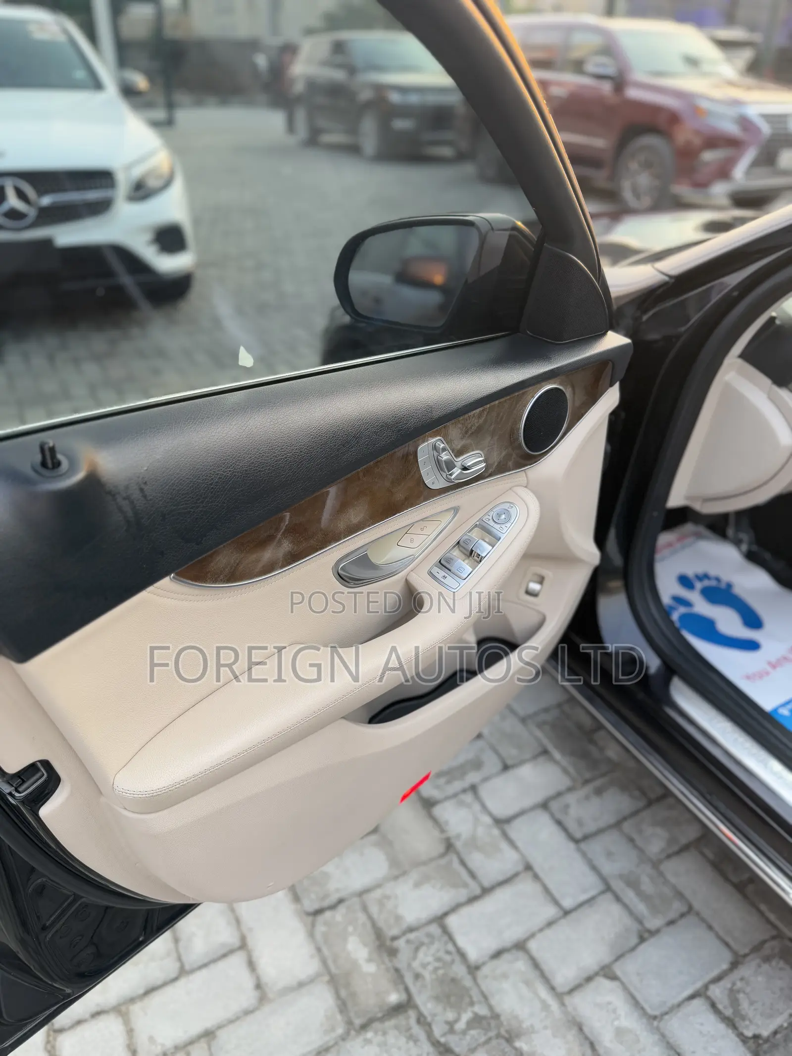 Mercedes-Benz C300 2015 Black