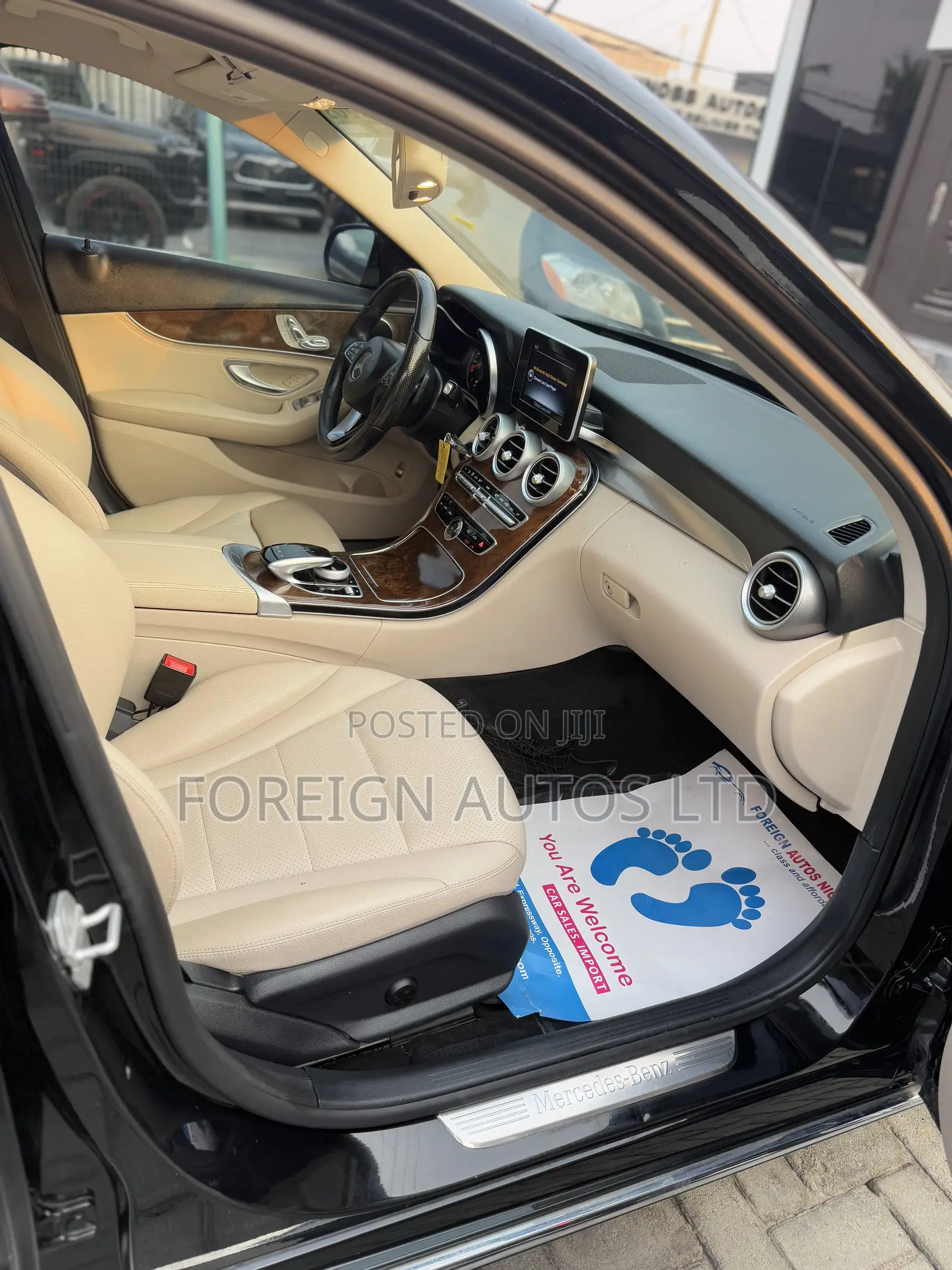 Mercedes-Benz C300 2015 Black