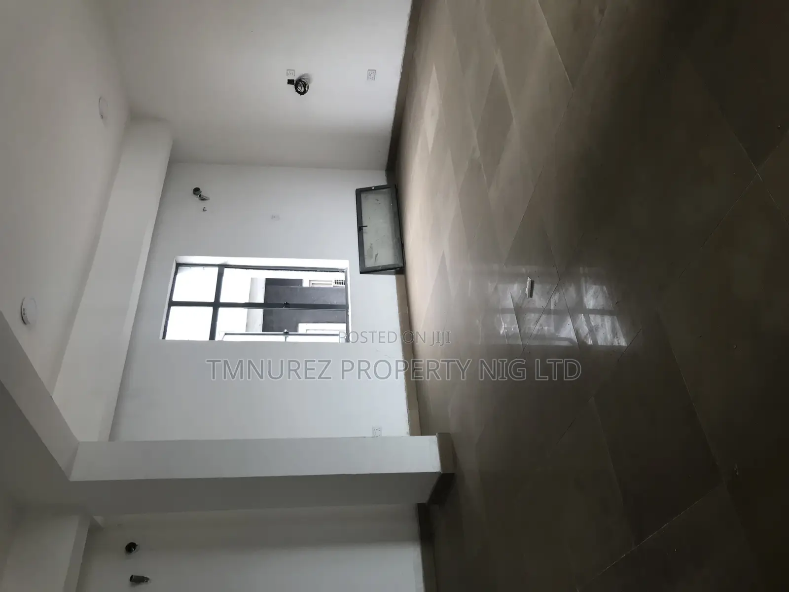 Shop for Rent in Lekki Phase1