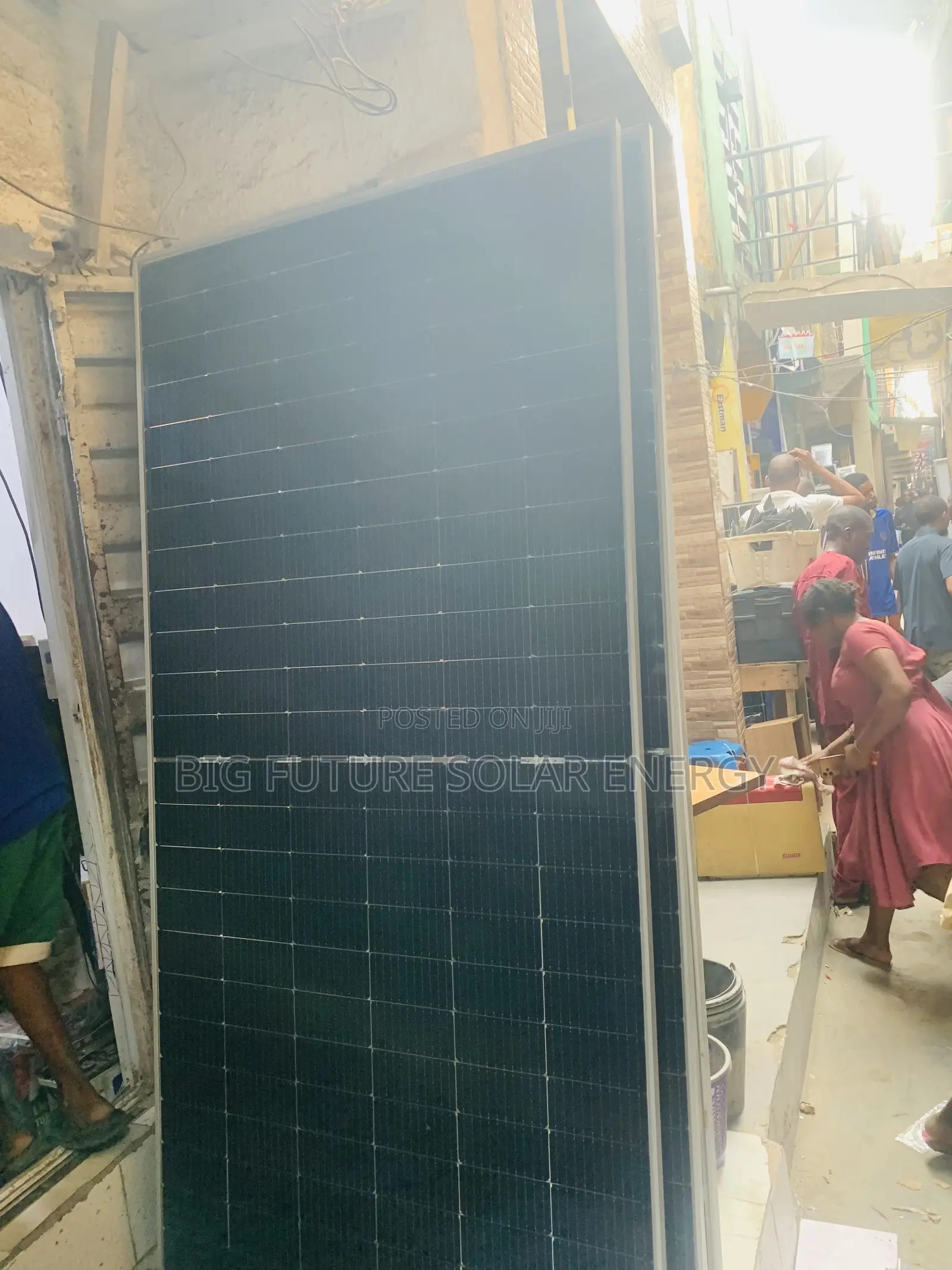 550watts Jinko Bifacial Solar Panel 144c