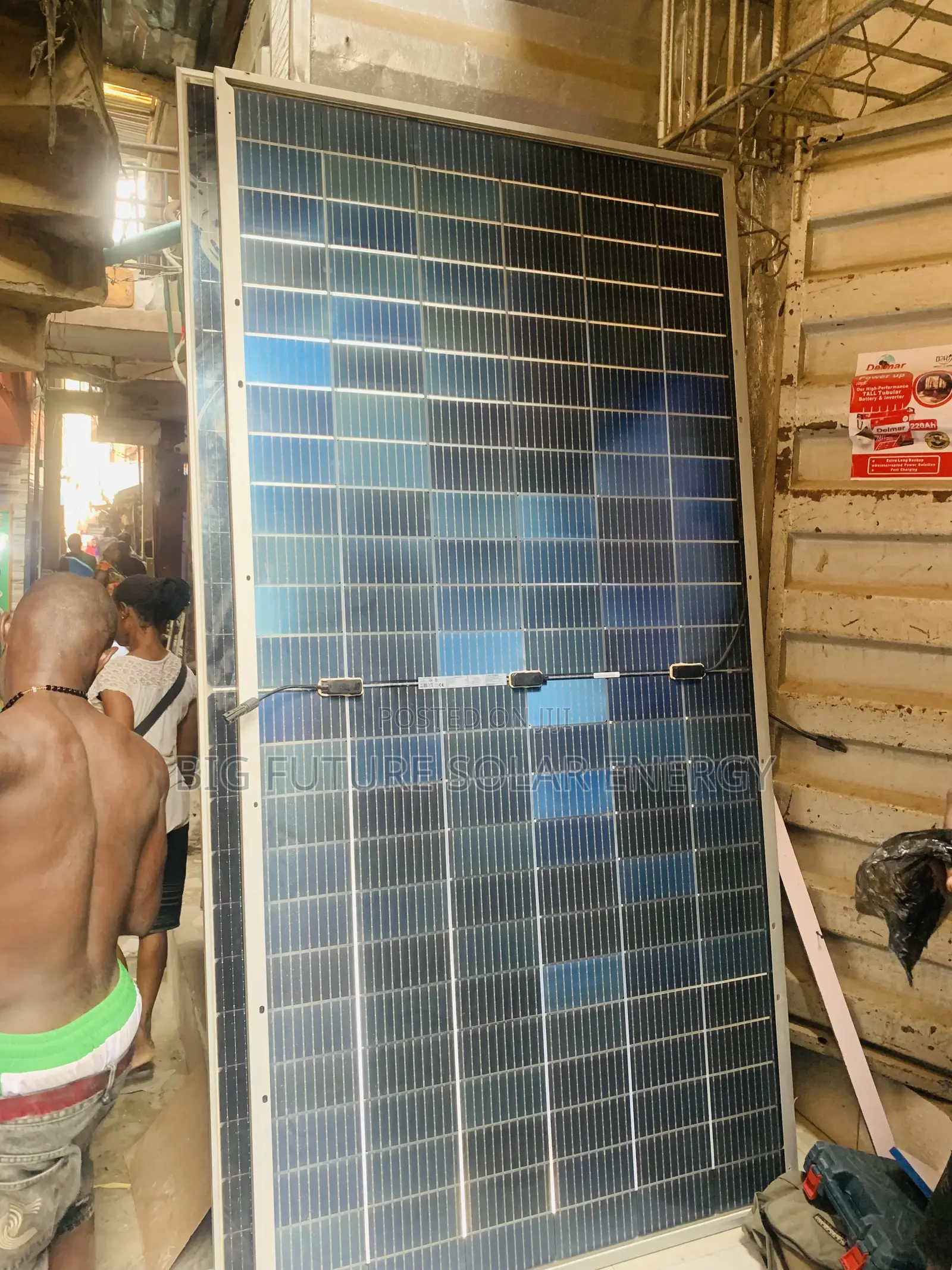 550watts Jinko Bifacial Solar Panel 144c