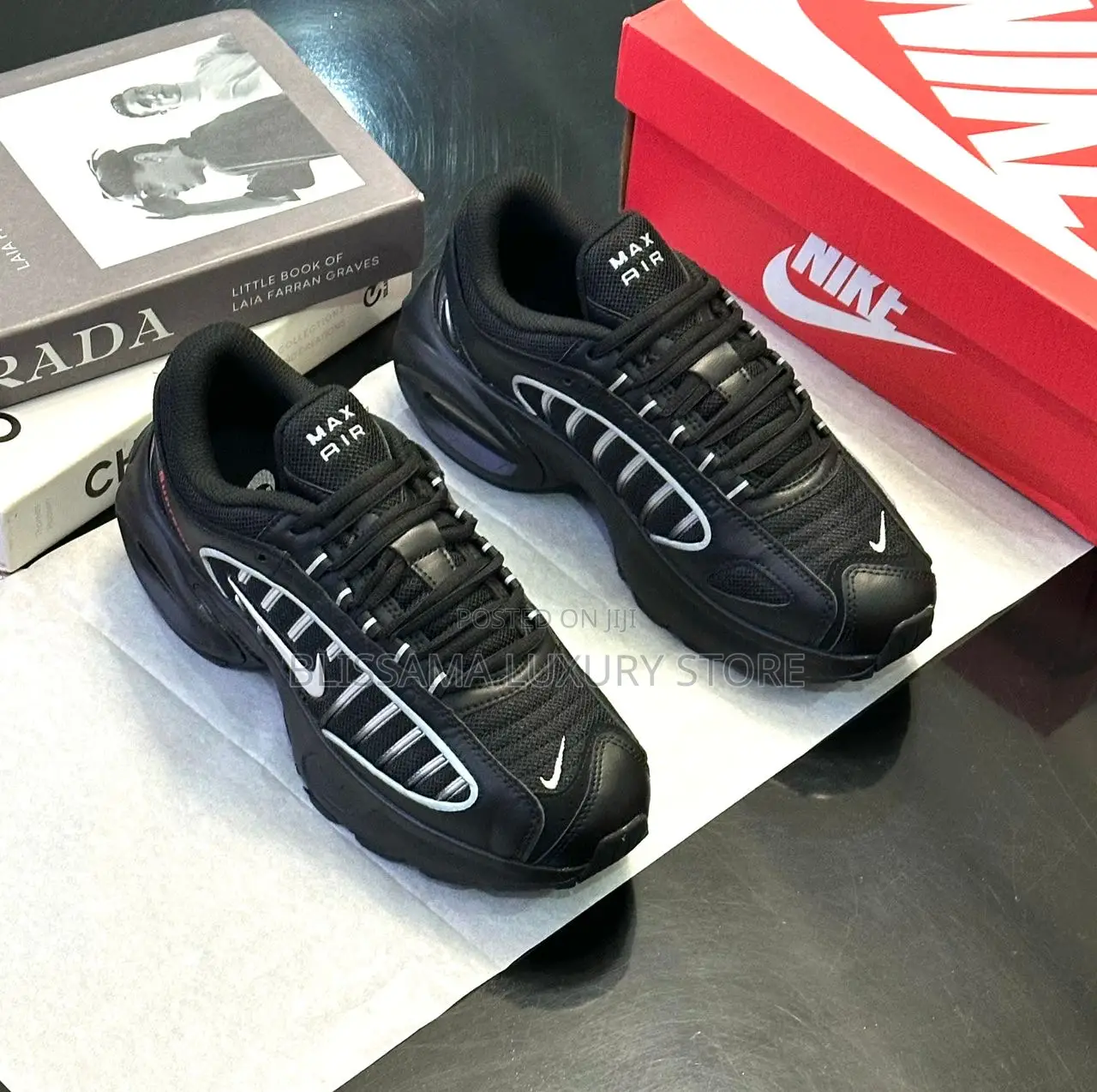 Nike Air Max Quality X Supreme Luxury Sneakers