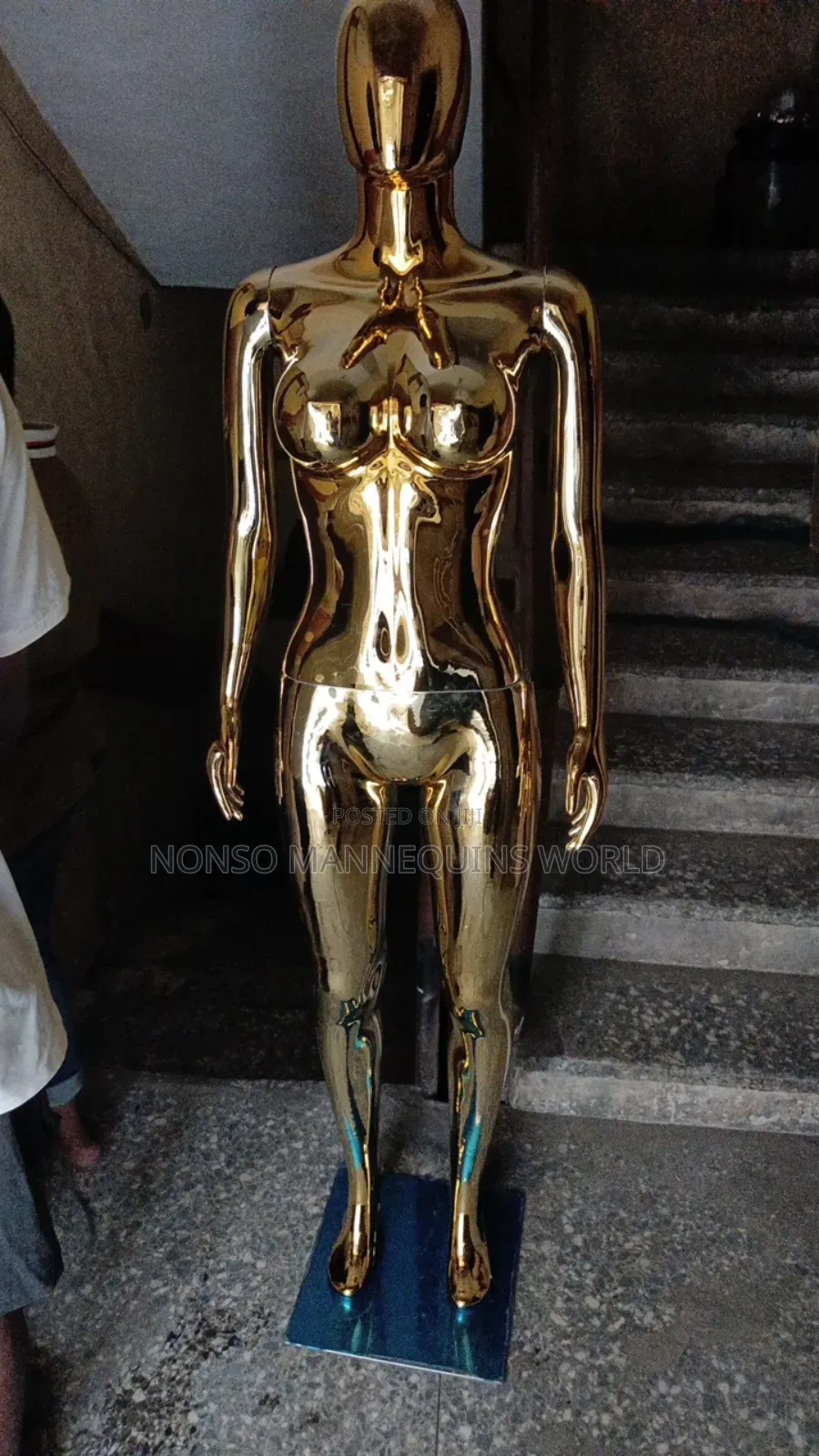 Gold Chrome Size 10 Female Faceless Mannequin