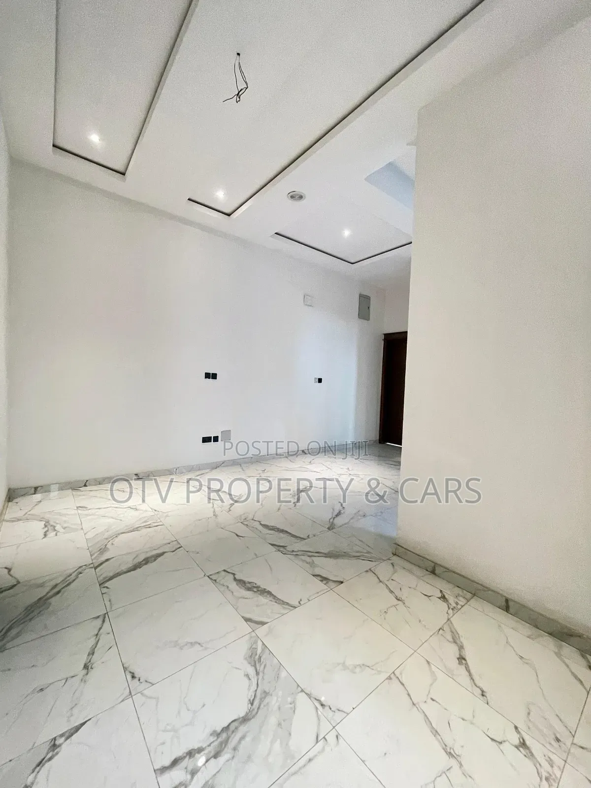 Furnished 5bdrm Duplex in Ikate for sale
