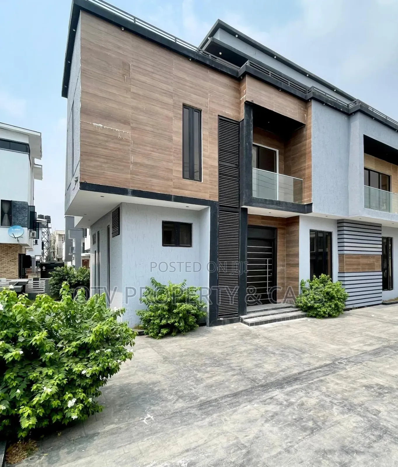 Furnished 5bdrm Duplex in Osapa london for sale