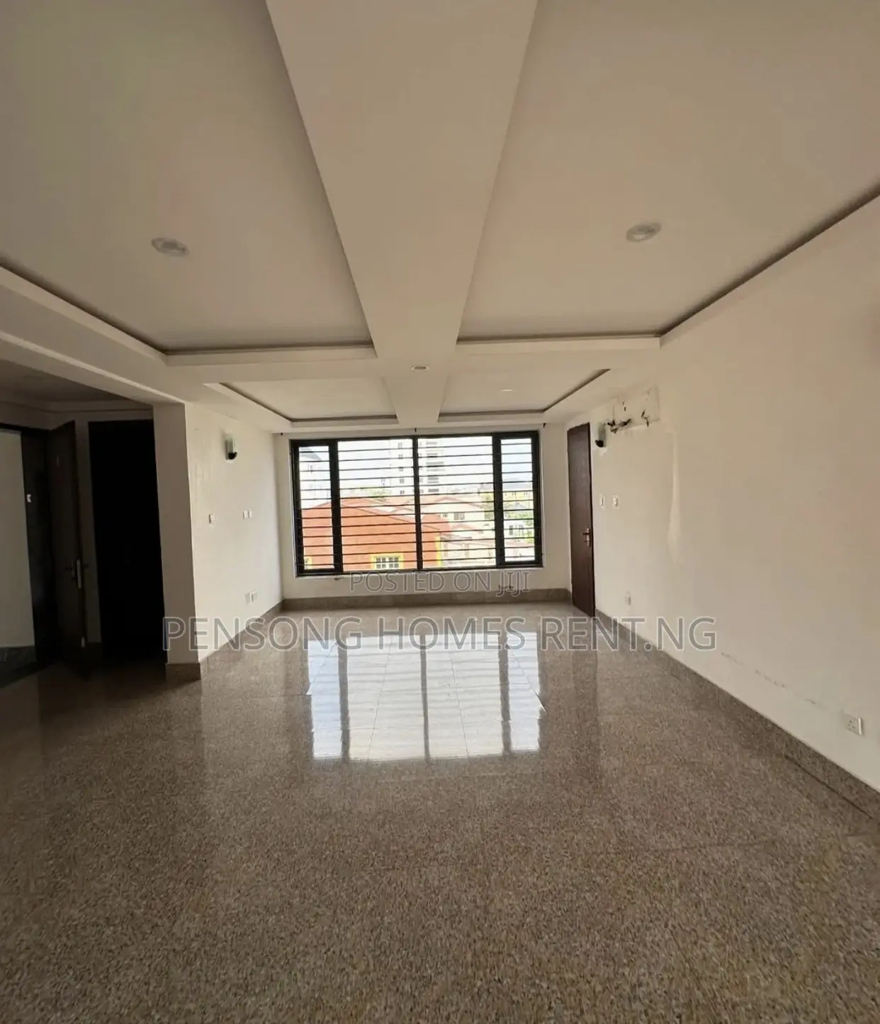 3bdrm Apartment in Lekki Phase 1 for rent