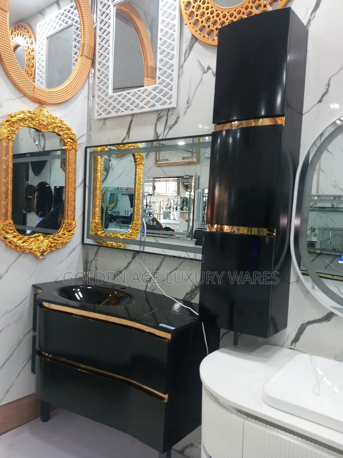 Black Cabinet Basin With Side Shelves