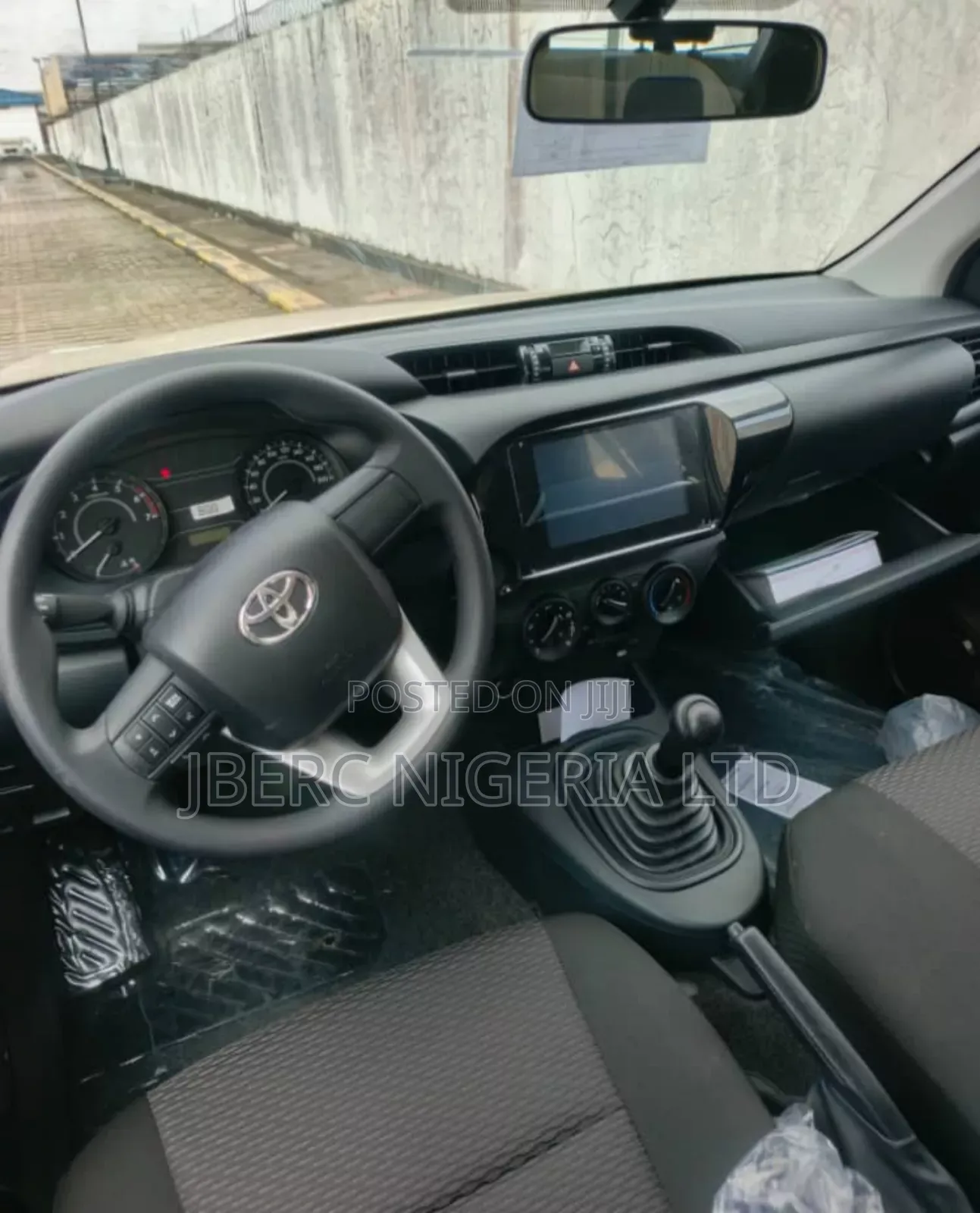 New Toyota Hilux 2024 White