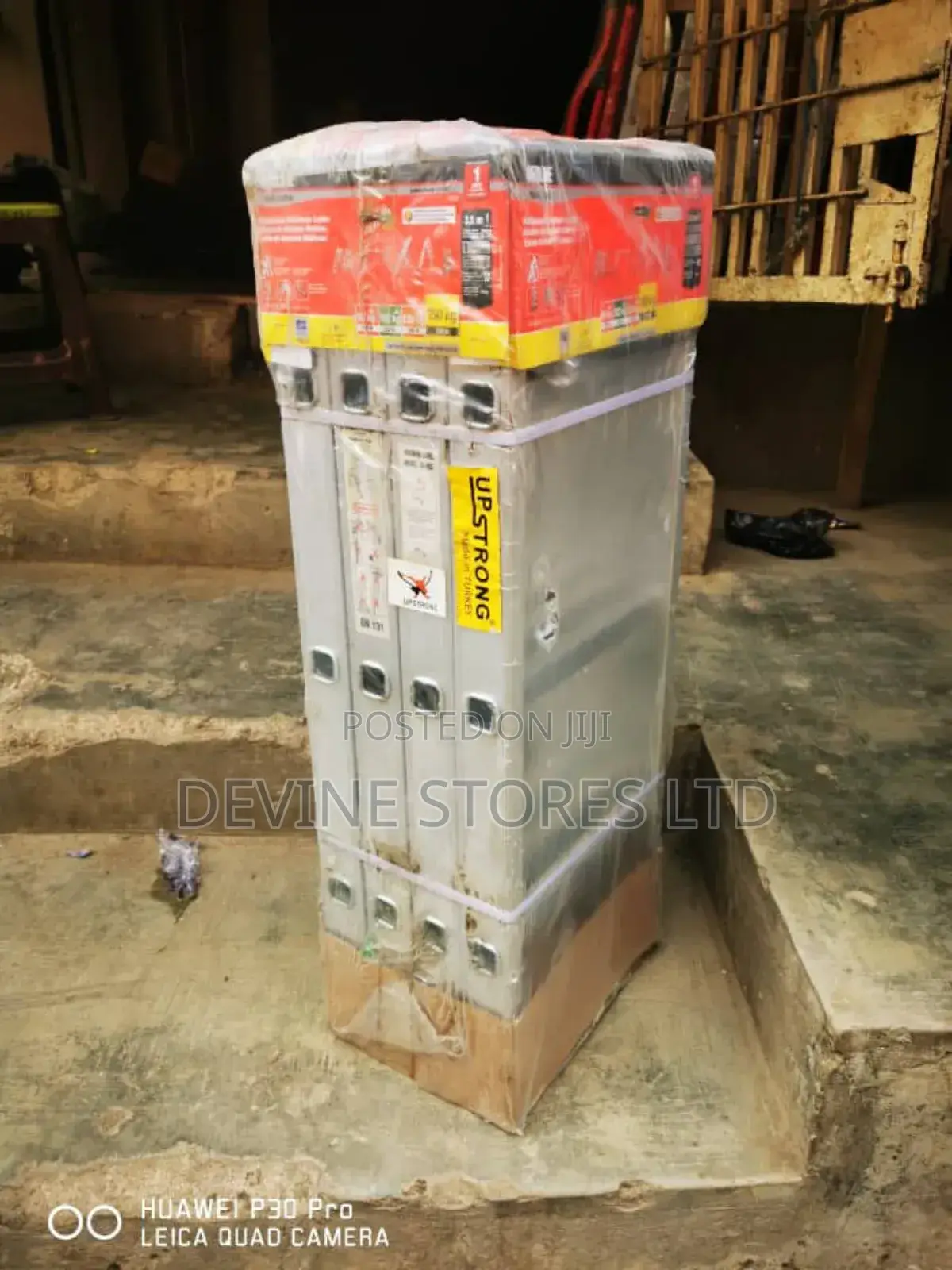 4×3 Aluminum Foldable Ladder (12steps)