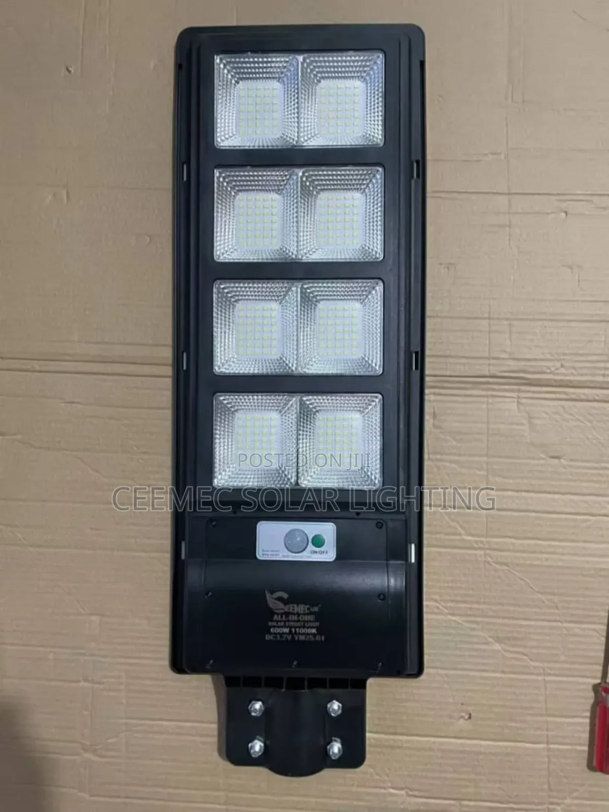 High Quality Solar Street-Light With ABS Body 8 Eye