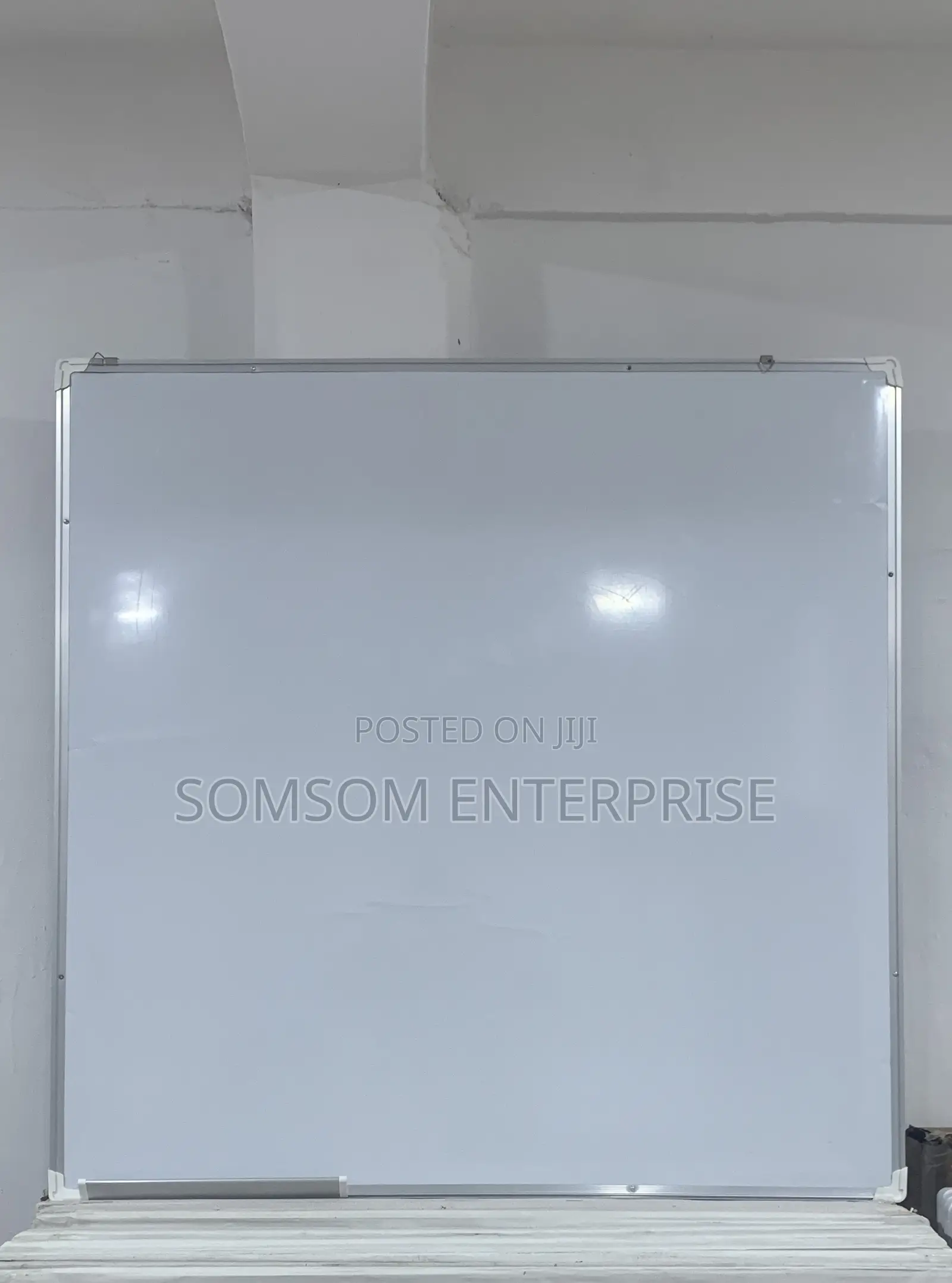 White Board 4x4ft (120x120cm)