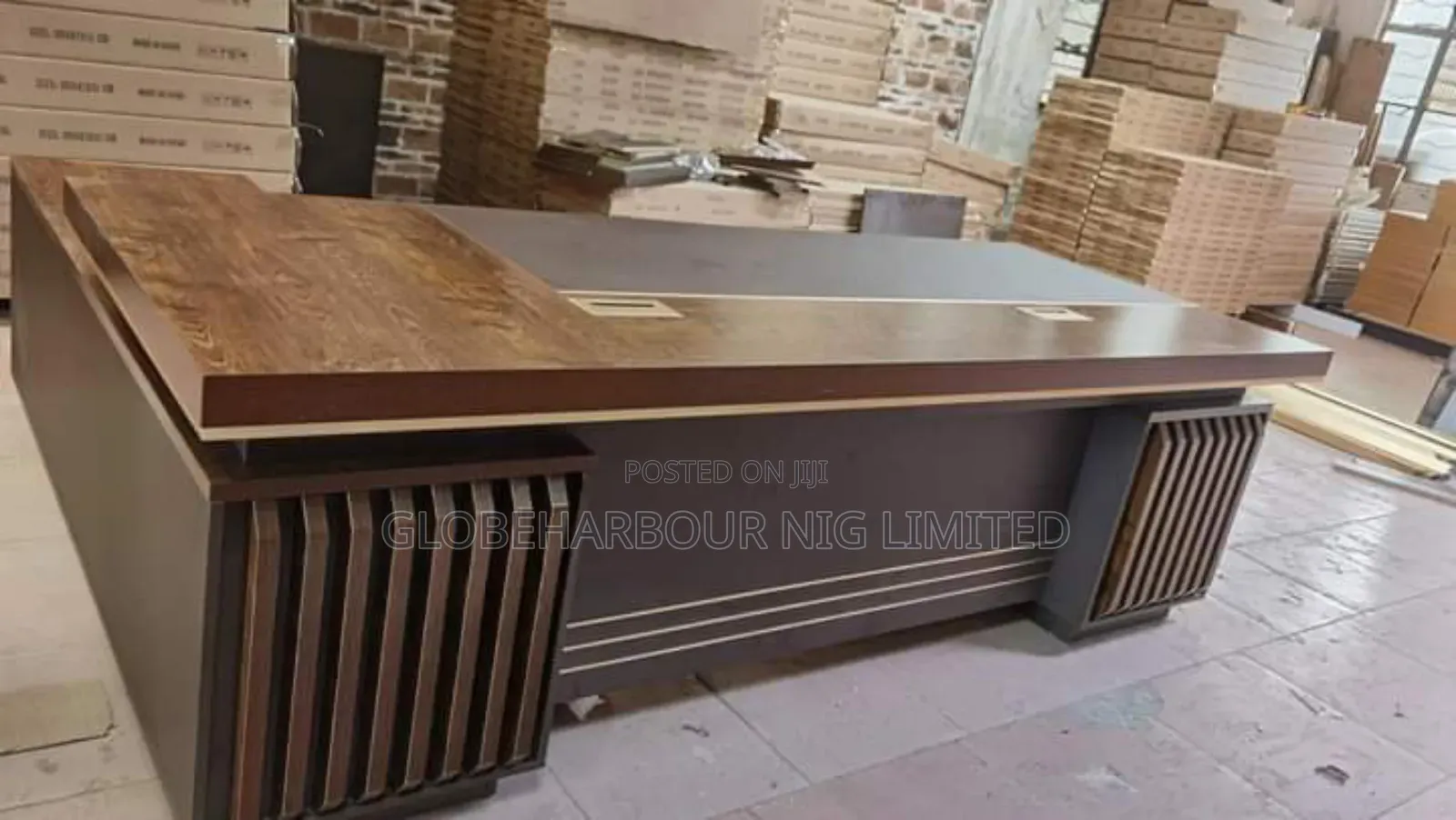 1.6 Meter Luxurious Executive Office and Study Table