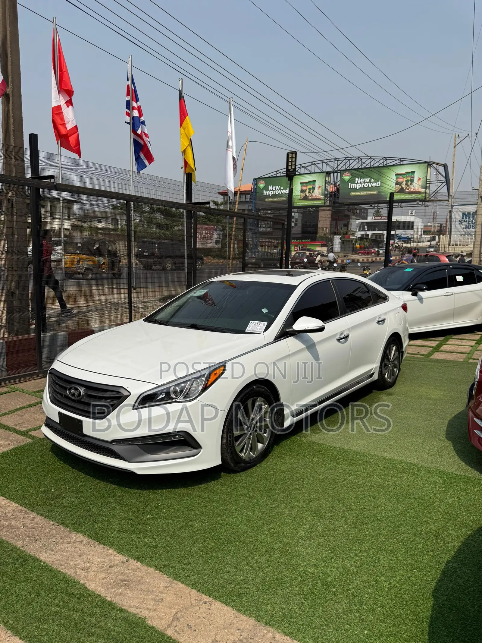 Hyundai Sonata Sport Sedan FWD (2.4L 4cyl 6A) 2016 White
