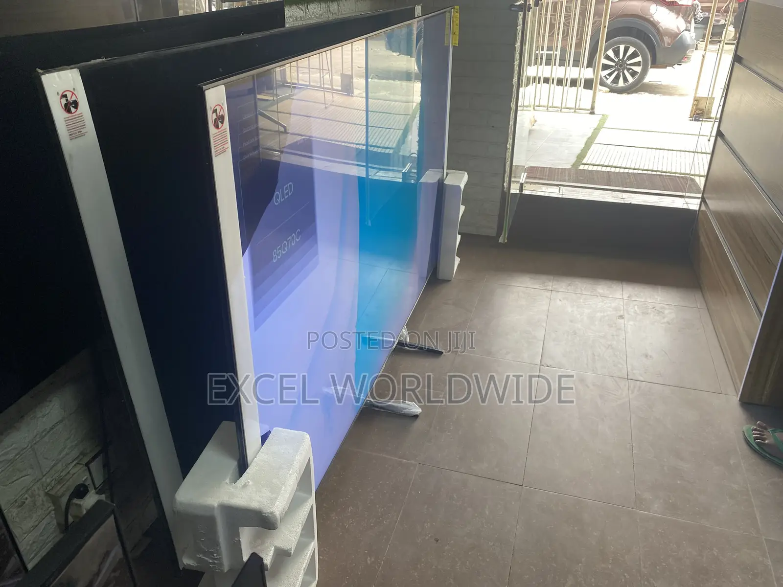 Luxury 85” Samsung Qled Q70c Series With Quantum HDR