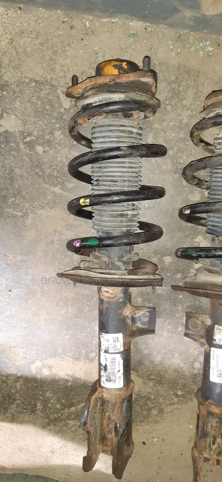 Front Shock Absorbers Hyundai Santafe 2015