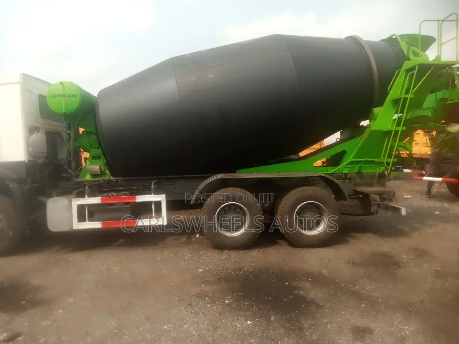 Foreign Used Zoomlion Concrete Mixer