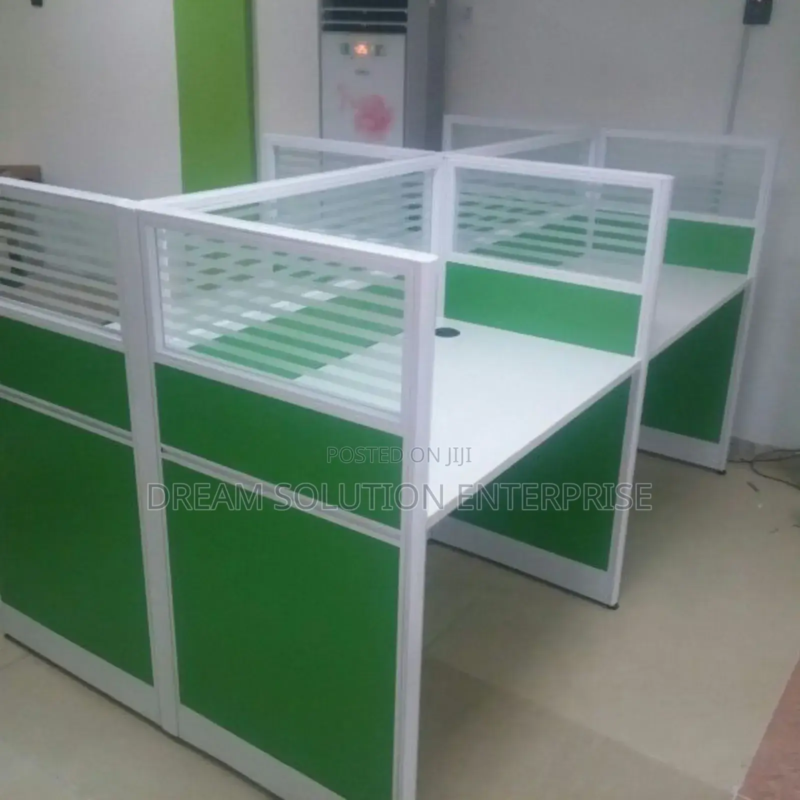 4 Seater Office Work Station