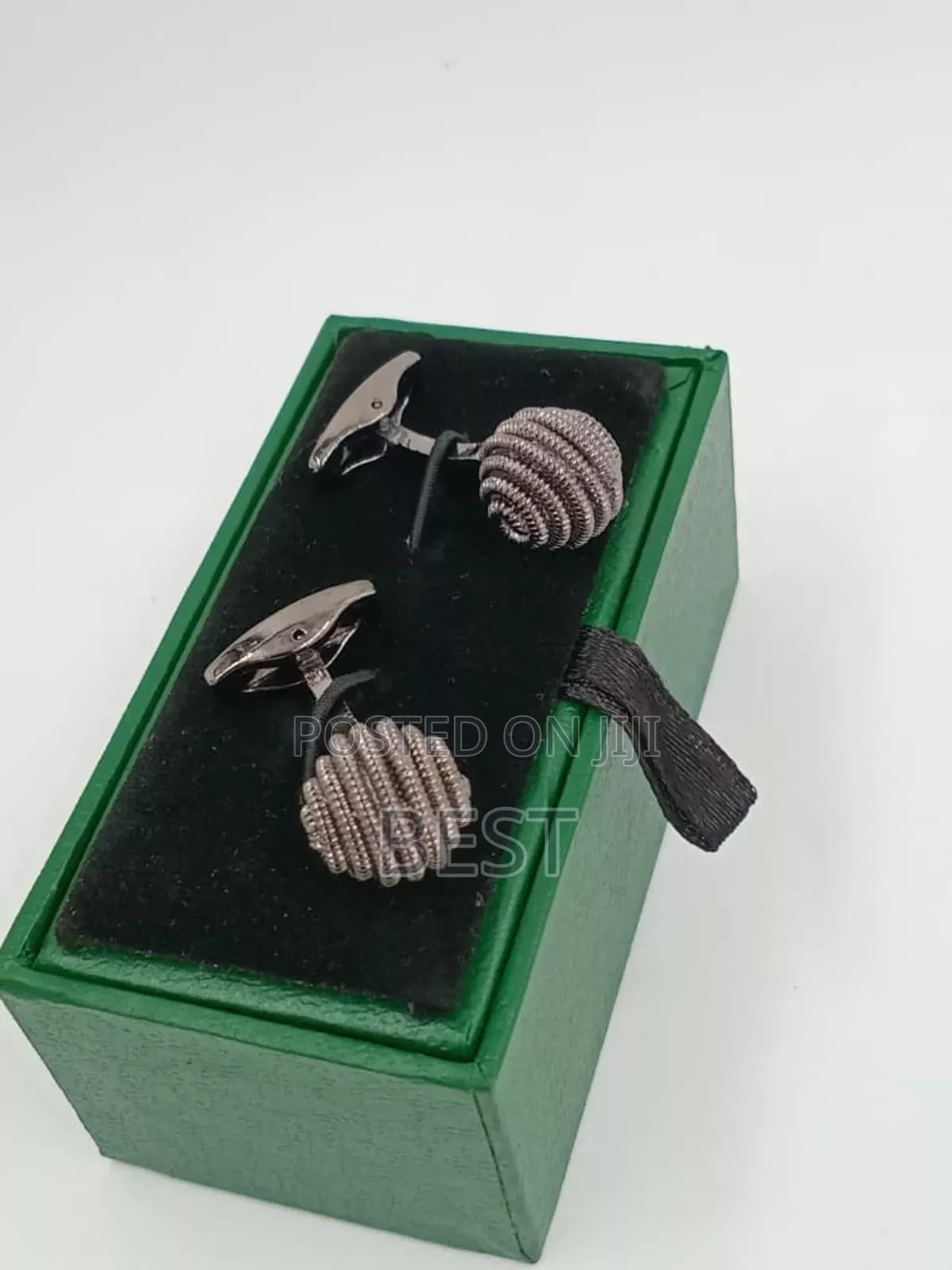 Original Quality Cufflinks for Shirts and Senator Wears.