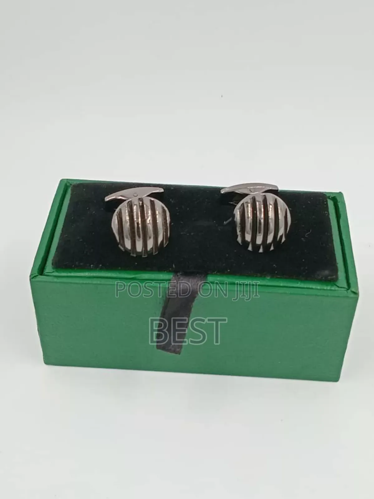 Original Quality Cufflinks for Shirts and Senator Wears.