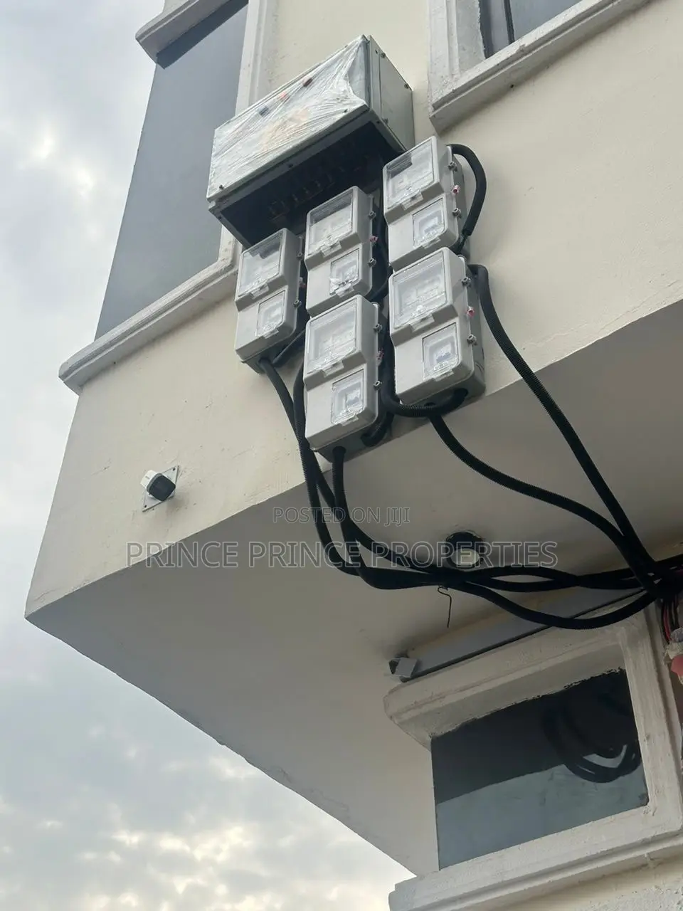 Furnished 2bdrm Block of Flats in Surulere for rent