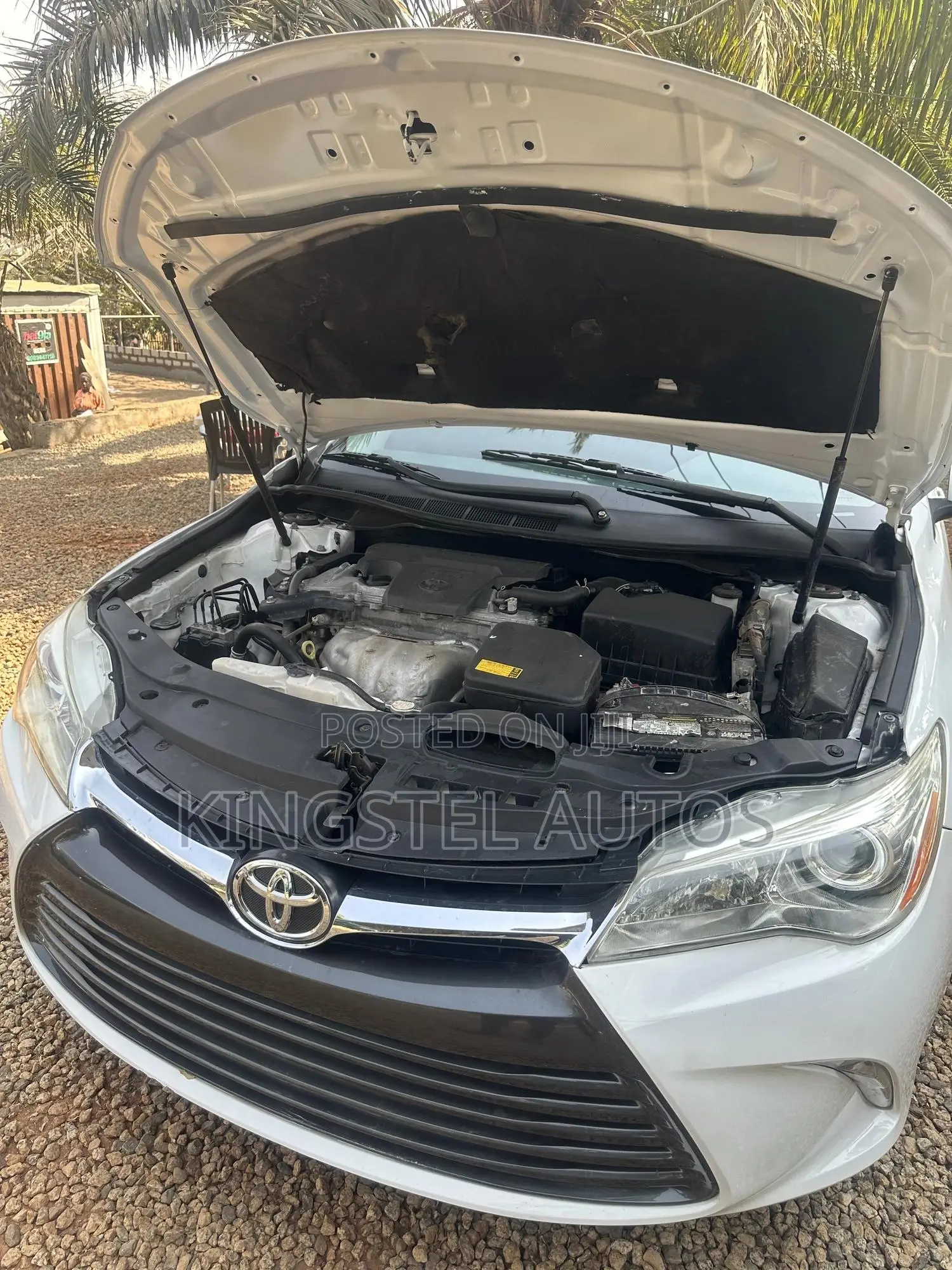 Toyota Camry SE 4dr Sedan (2.5L 4cyl 6A) 2016 White