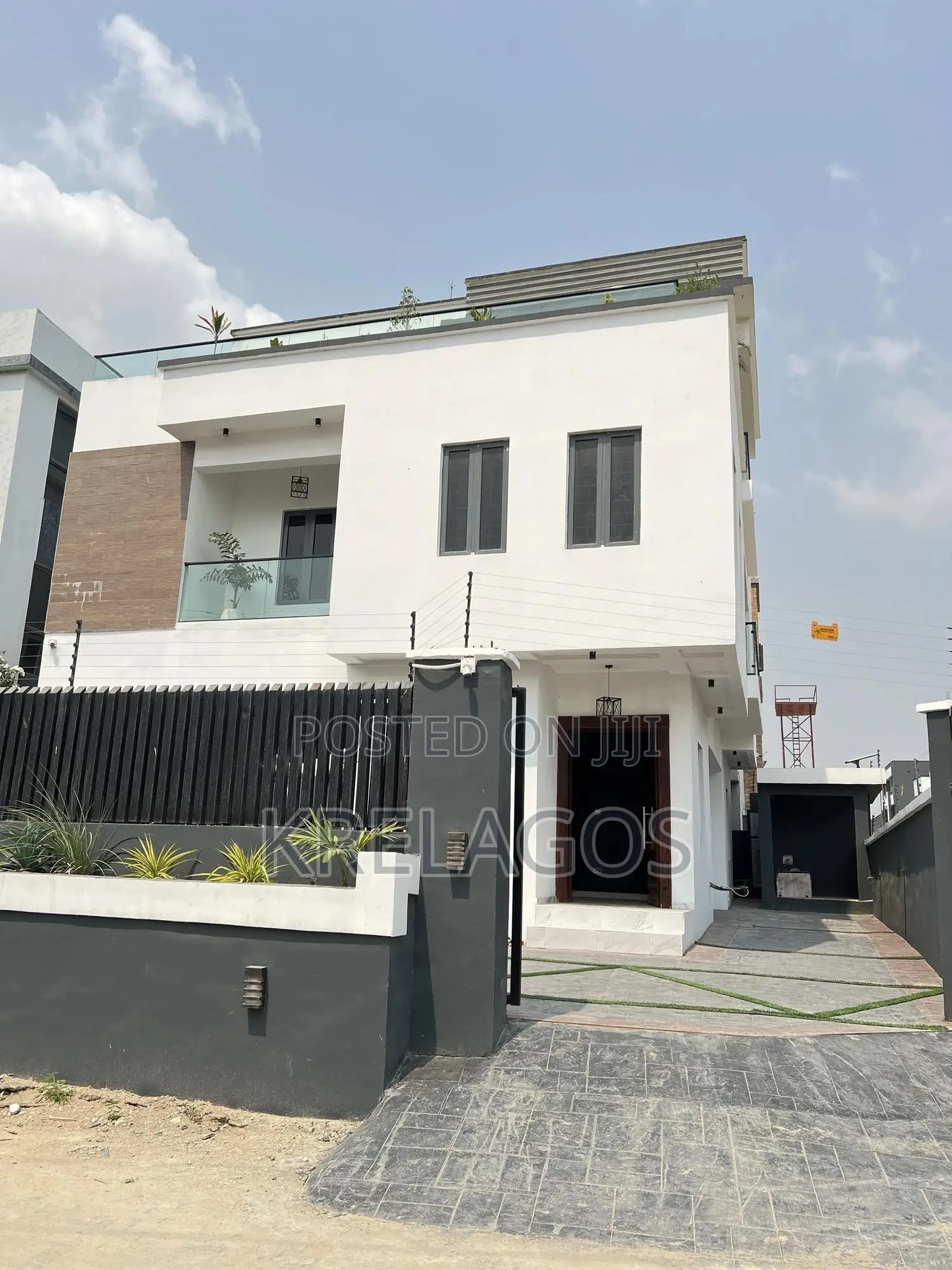 5bdrm Duplex in Ikate for sale