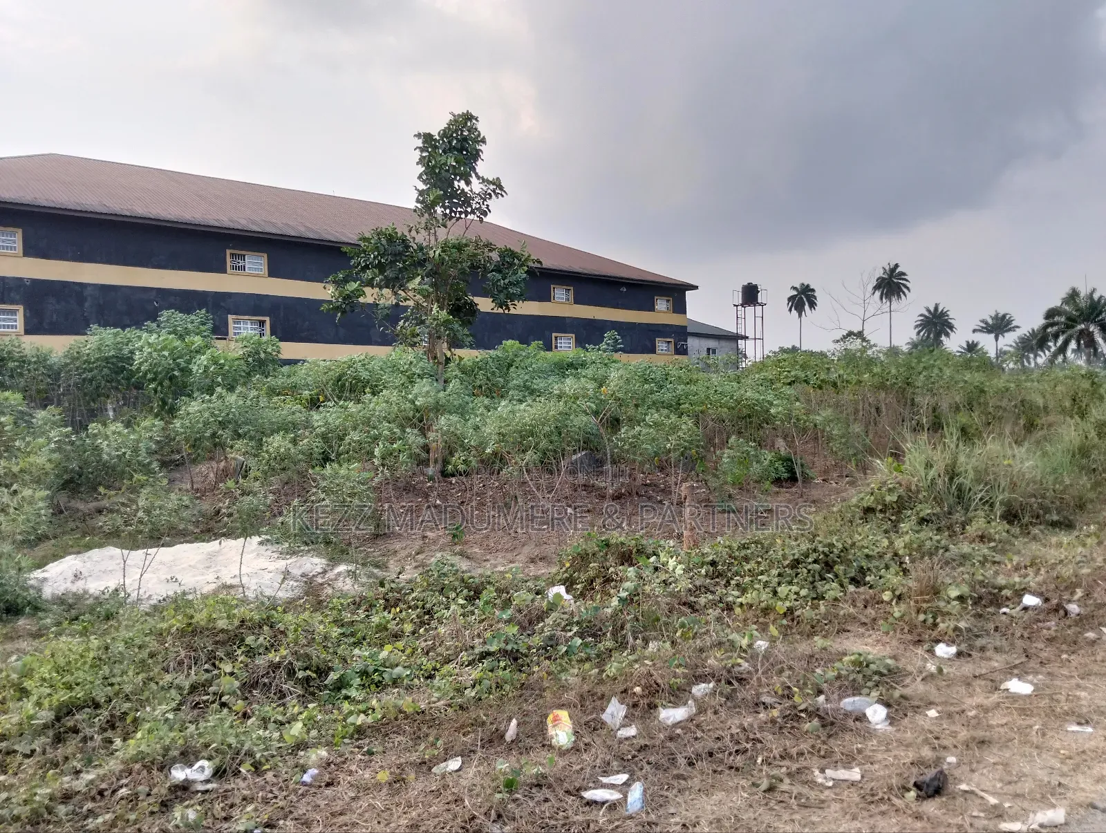 For Sale : 6 Plots Opposite Int'l Airport Hotel, Omagwa