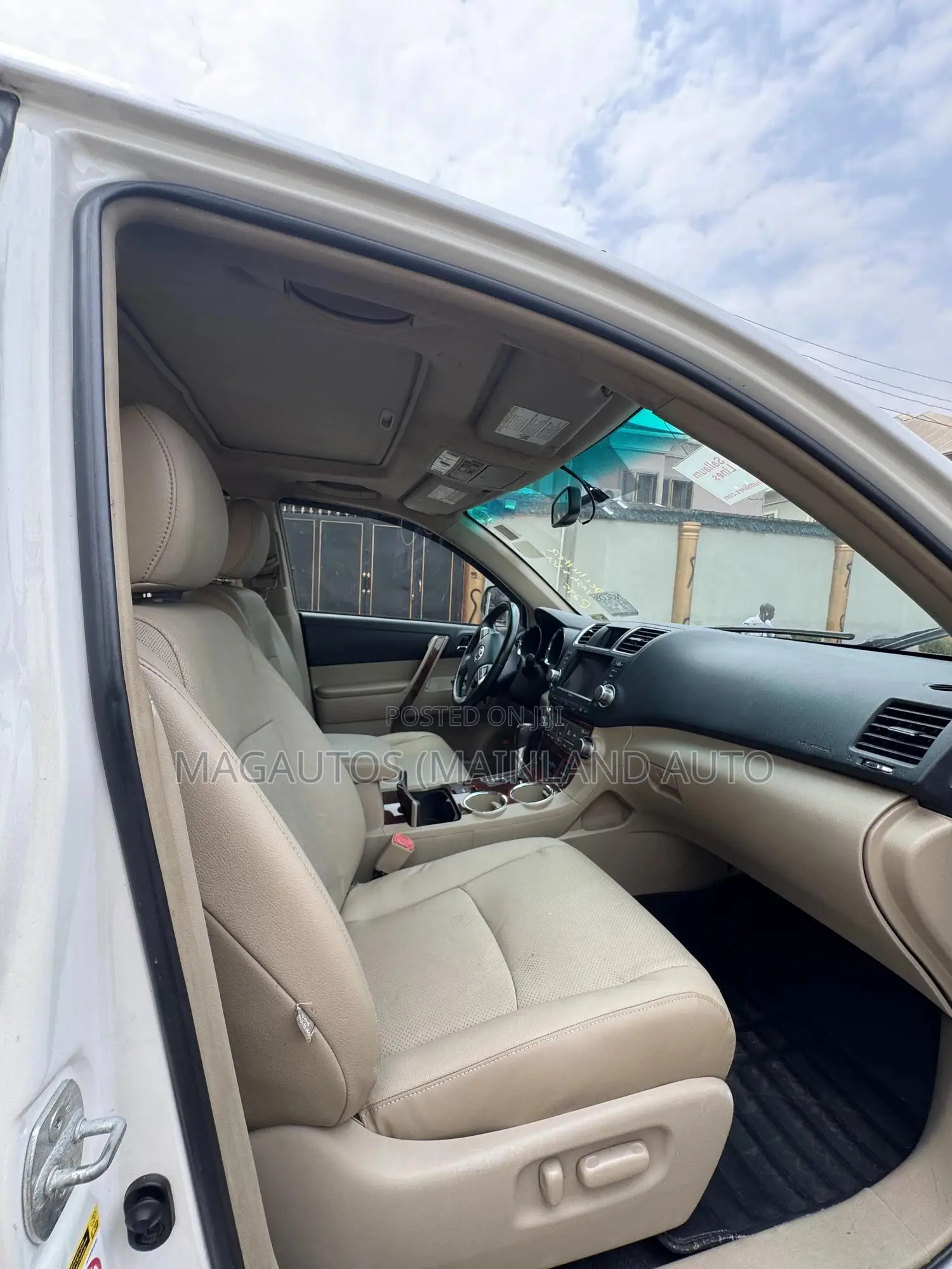 Toyota Highlander Limited 2012 White