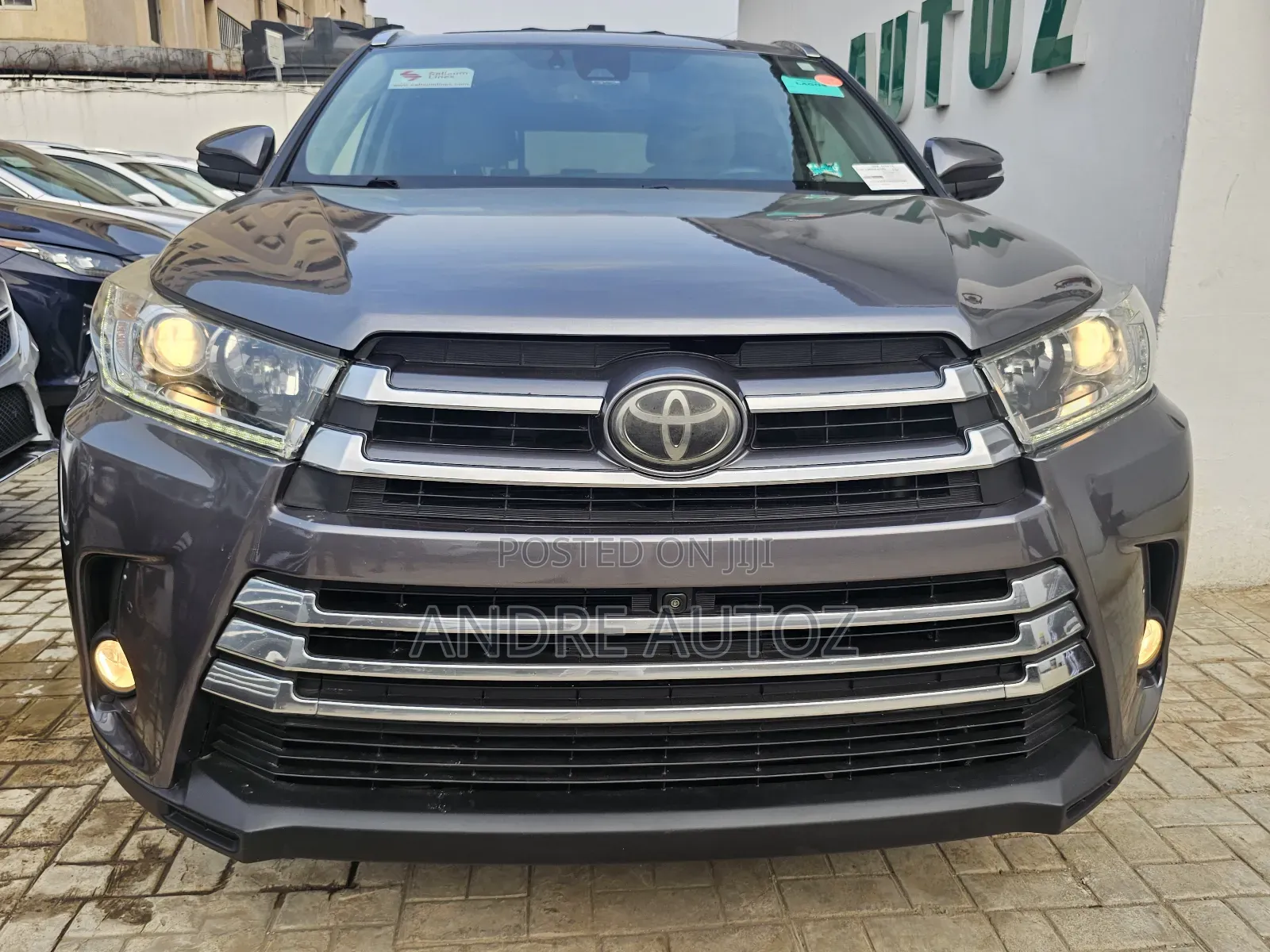 Toyota Highlander Limited 4x4 V6 (3.5L 6cyl 8A) 2018 Gray