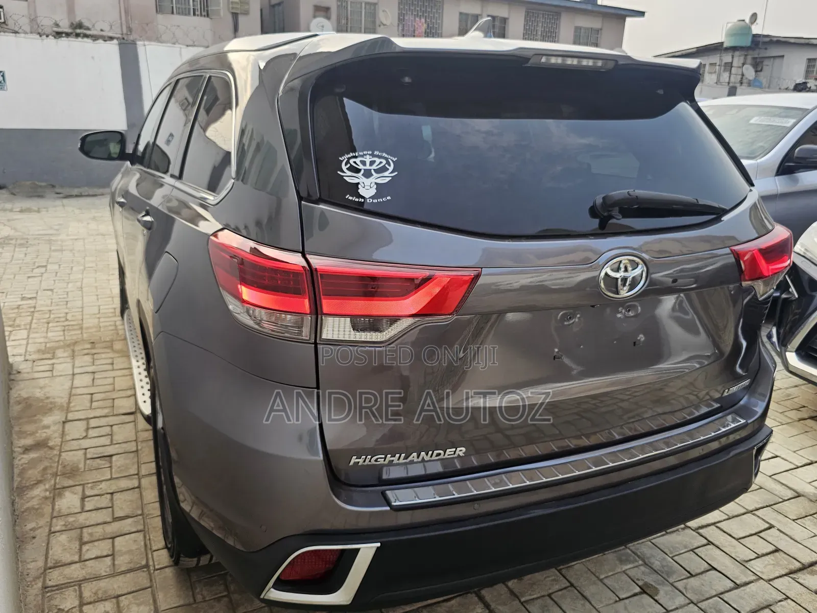 Toyota Highlander Limited 4x4 V6 (3.5L 6cyl 8A) 2018 Gray