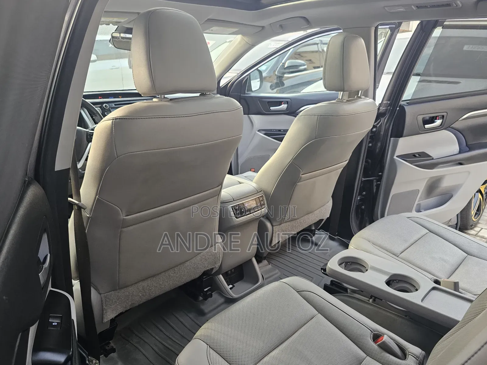 Toyota Highlander Limited Platinum 4x2 V6 (3.5L 6cyl 8A) 2018 Gray