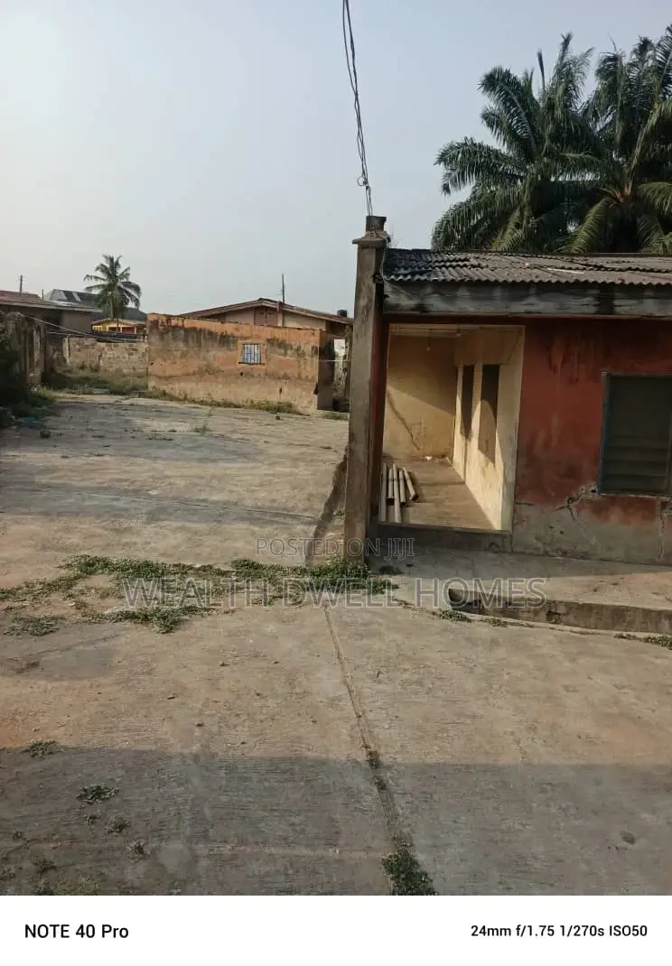 3bdrm Block of Flats in Leo, Akure for sale