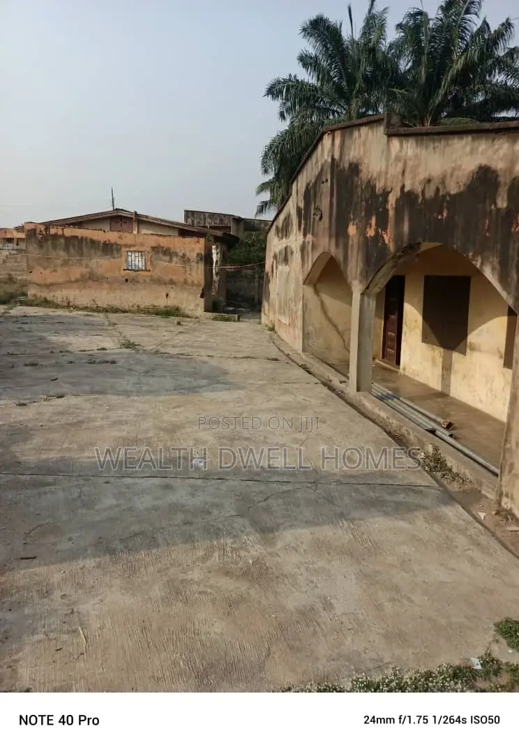 3bdrm Block of Flats in Leo, Akure for sale