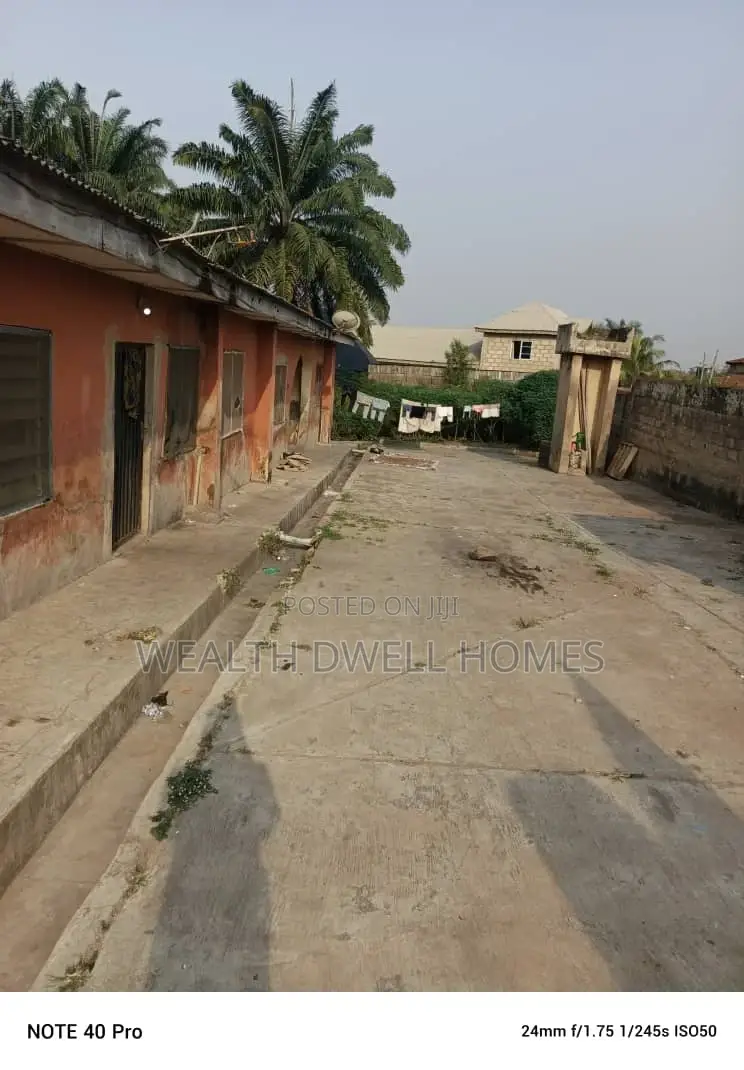 3bdrm Block of Flats in Leo, Akure for sale