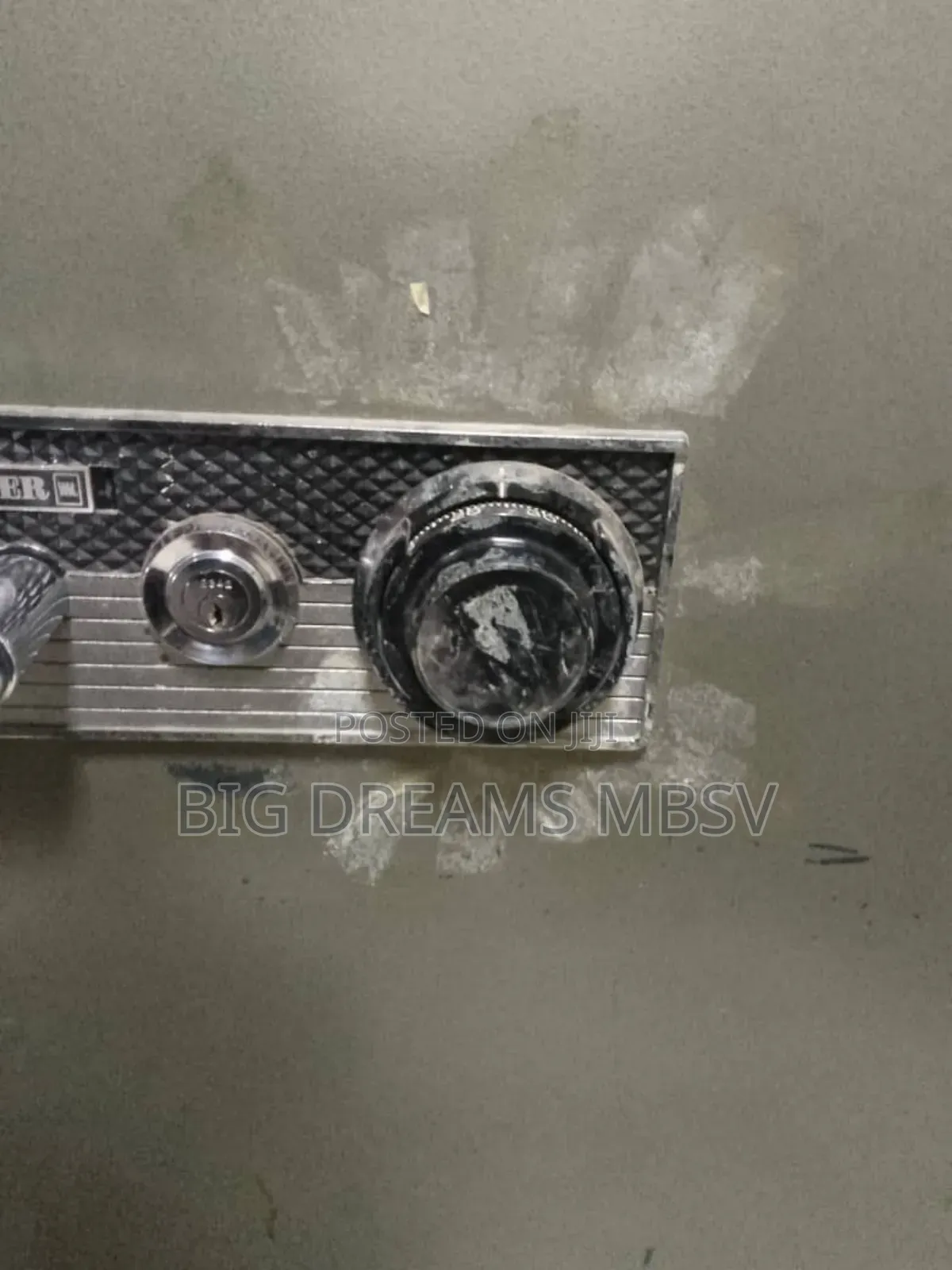 Manual And Digital Fireproof Safe Repair