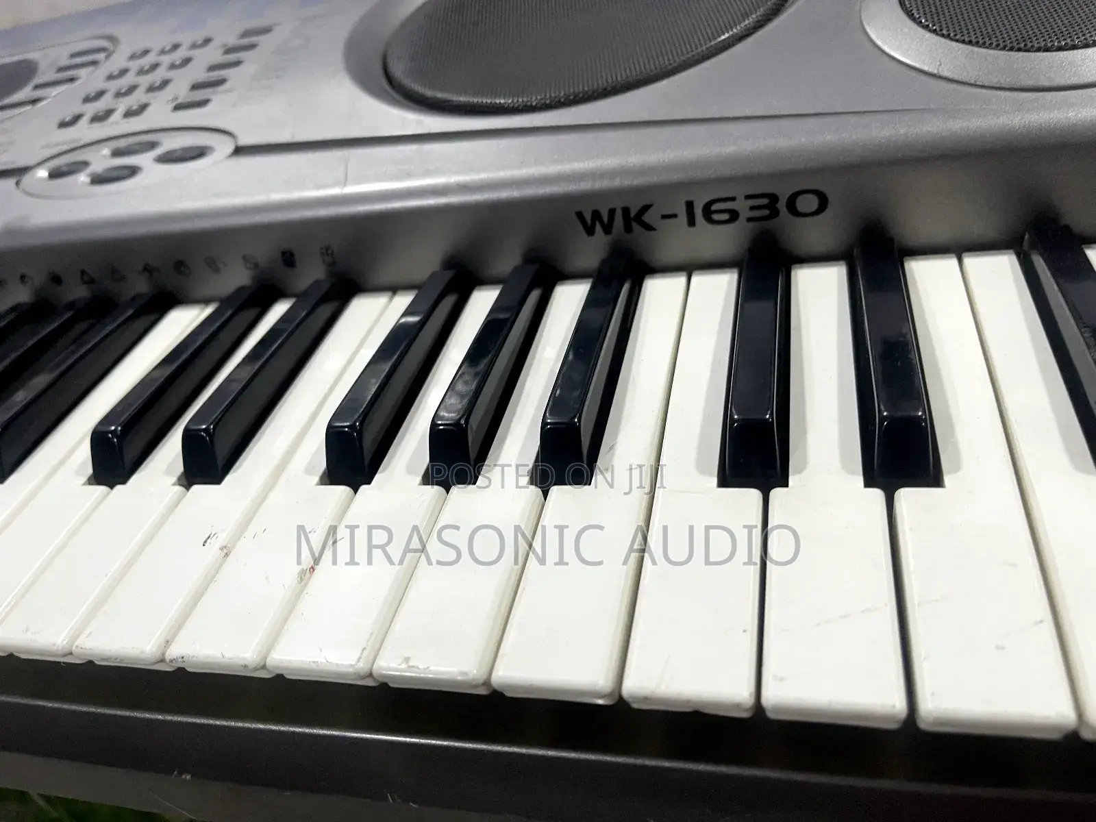 Casio WK1630 6 Octaves Keyboard 76 Keys
