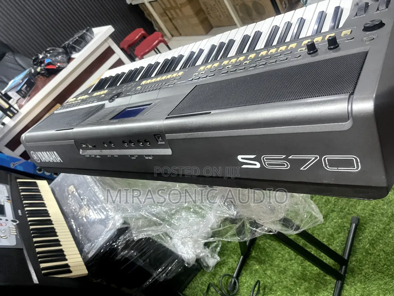 Yamaha S670 Very Clean Keyboard