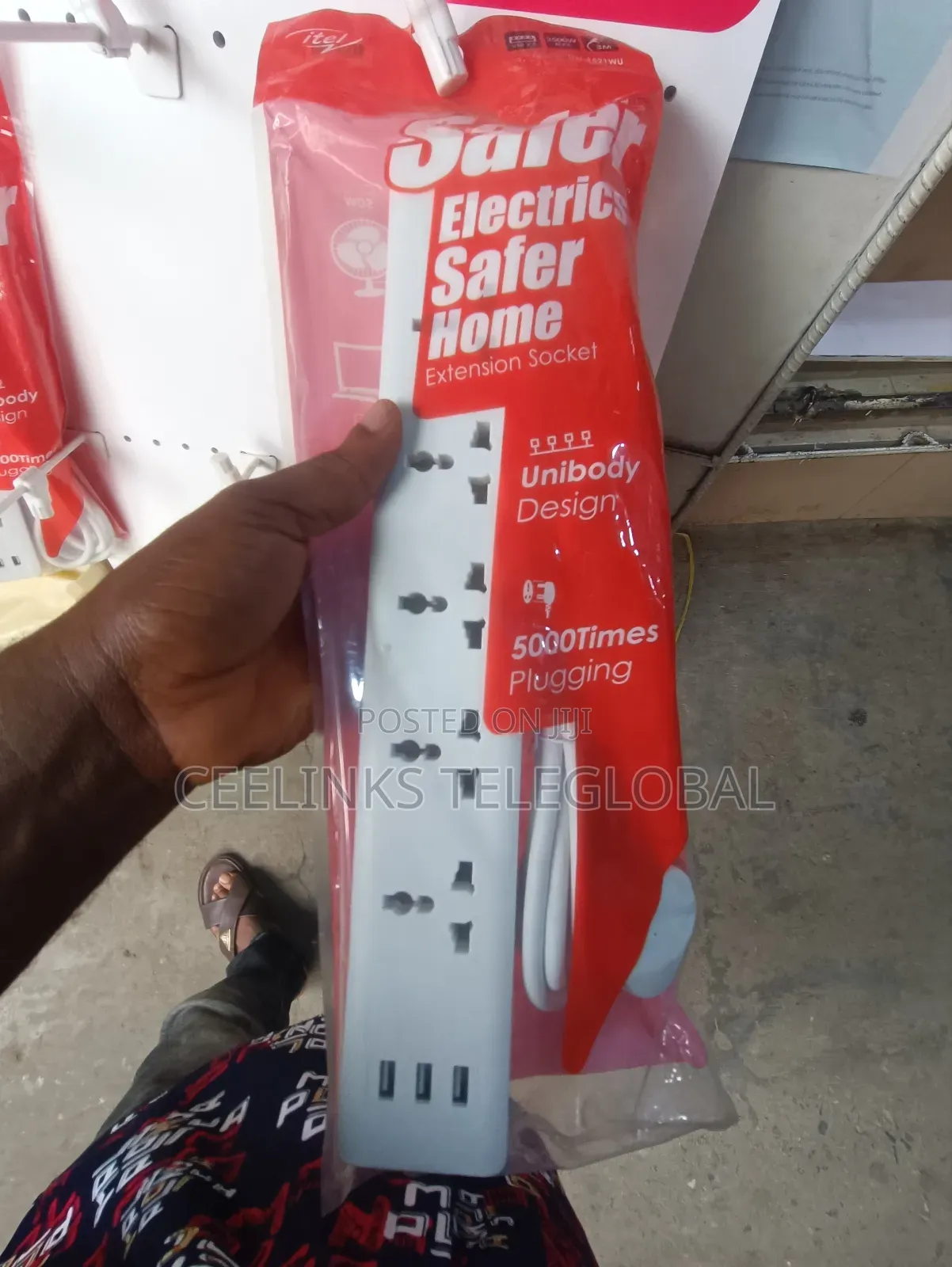 Itel 5 Sockets Extension Box With 3 USB Ports - ISU-1521WU