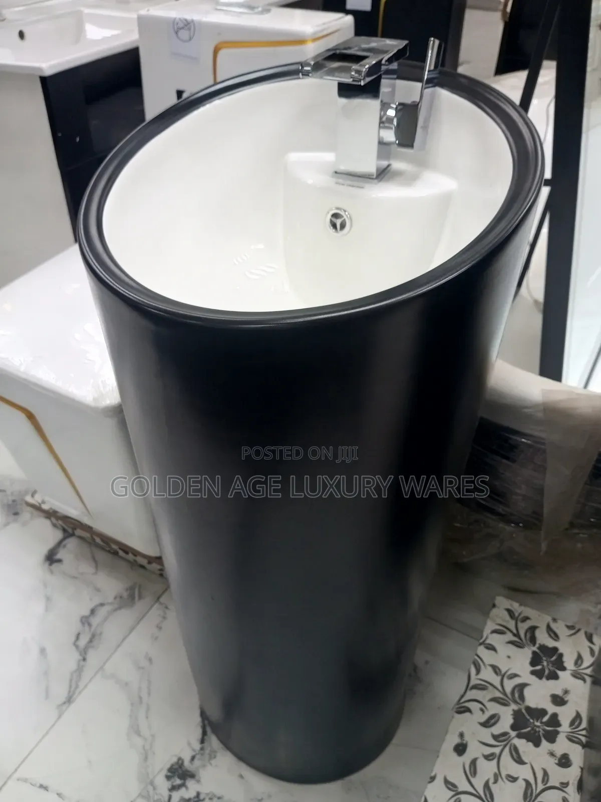 Black and White Free Standing Basin