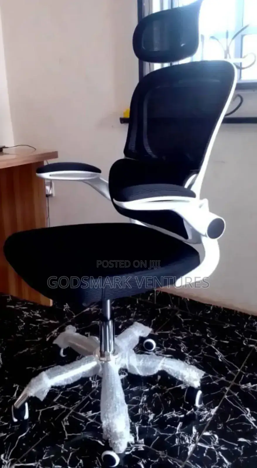 Neat Office Chair Swivel With Headrest.