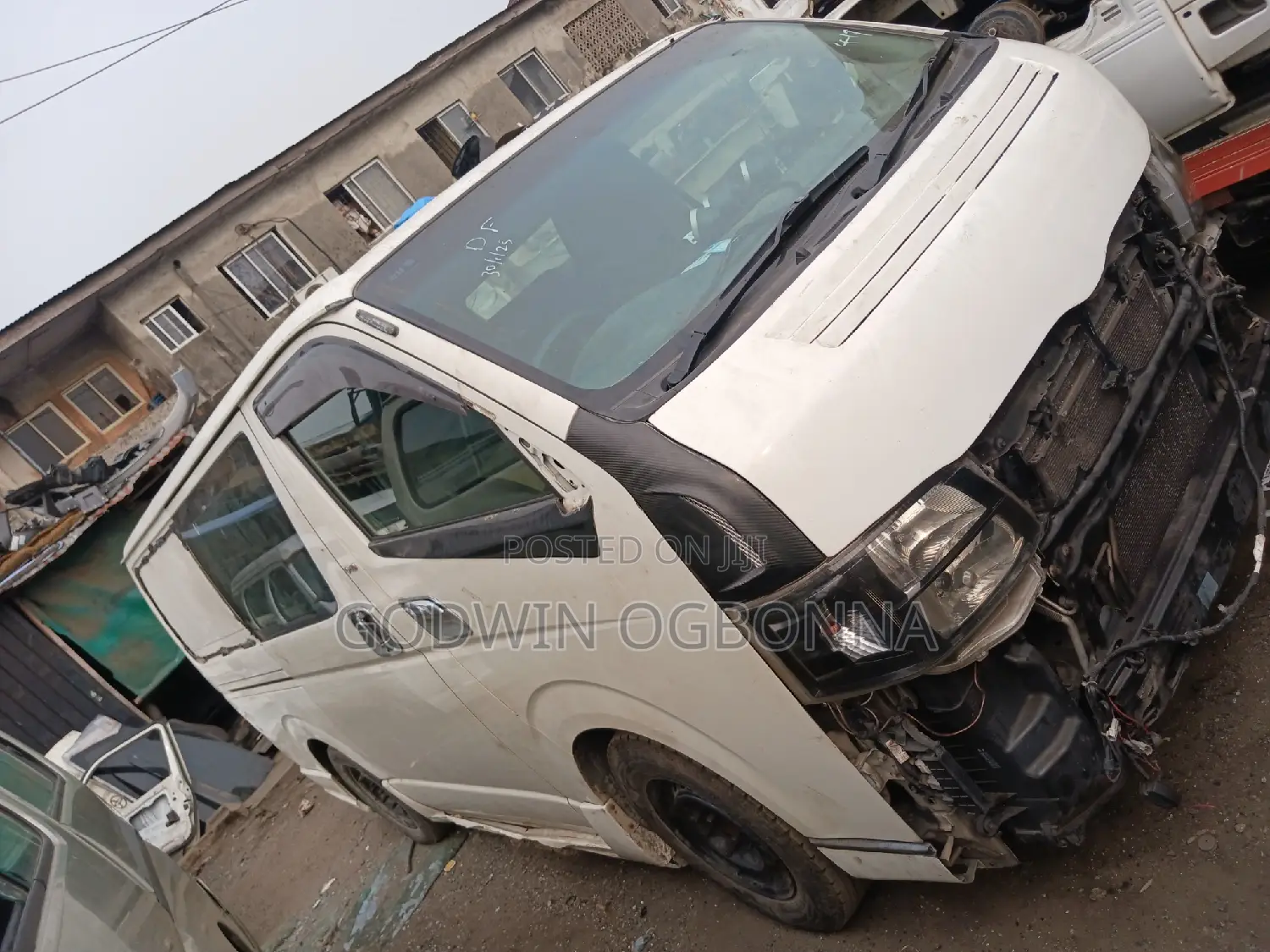 Toyota HiAce 2010 White