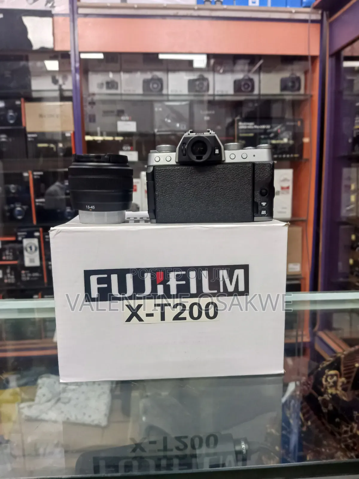 Fujifilm ×-T200 With Lens 15-45