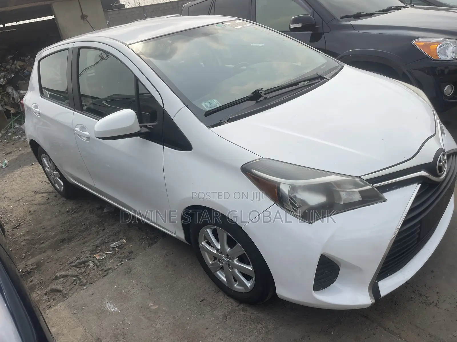 Toyota Yaris 2015 Silver