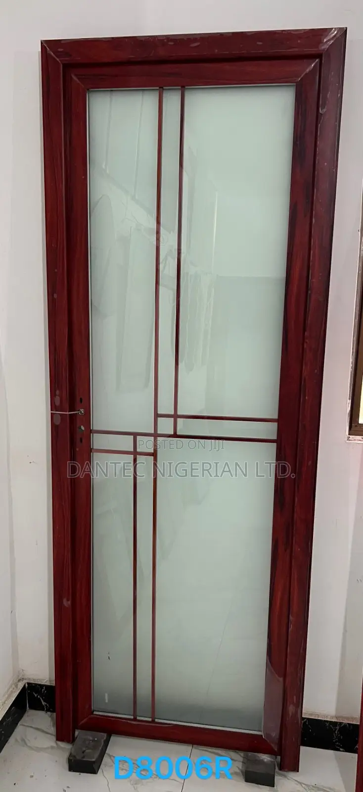 750m Turkeys Glass Door