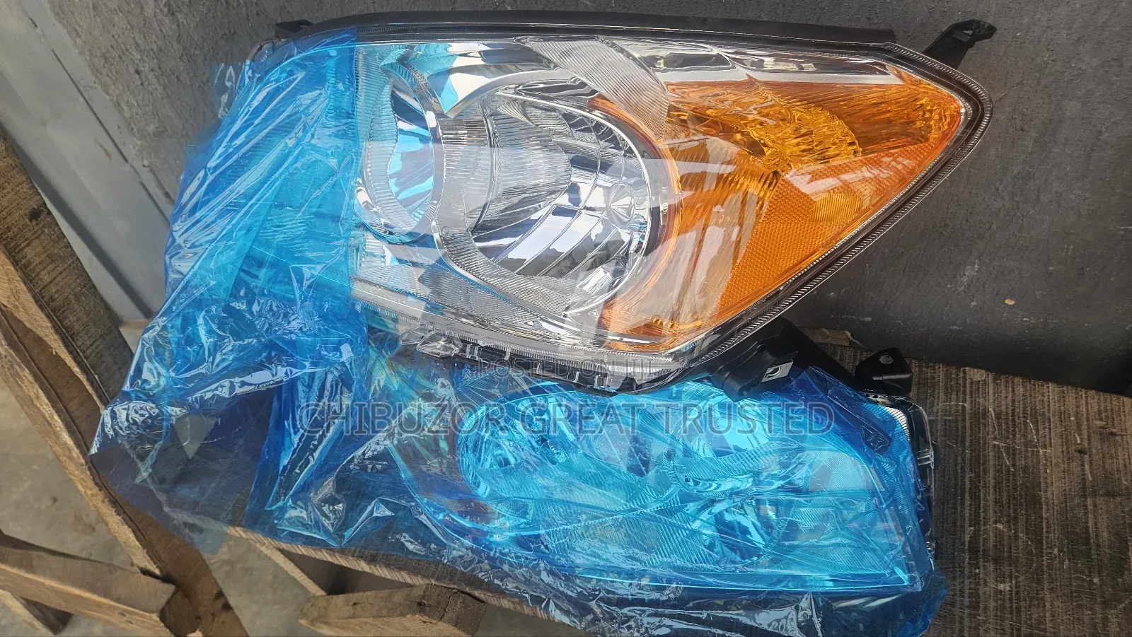 Headlamp For Rav4 2010/2012 (Brand New)