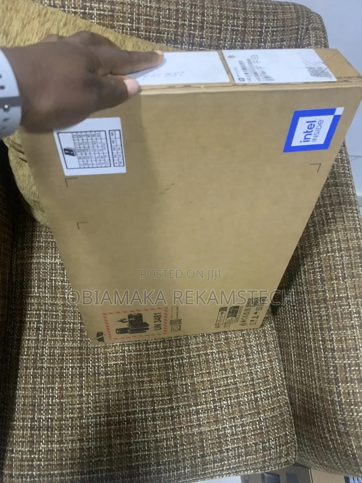 New Laptop HP 250 G8 8GB Intel Core I3 SSD 256GB