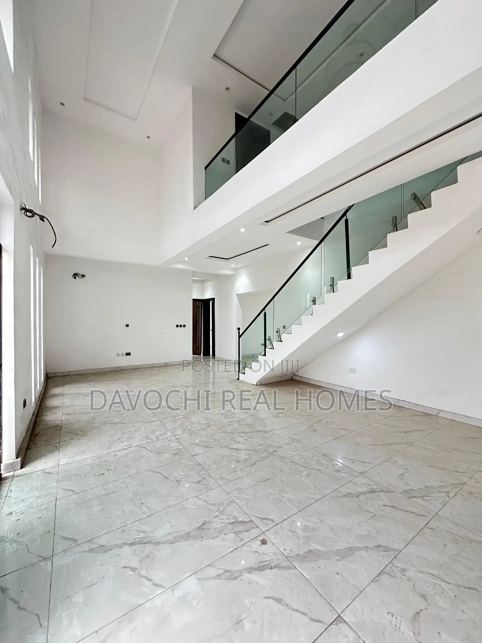 4bdrm Maisonette in Ikoyi, Lagos for sale