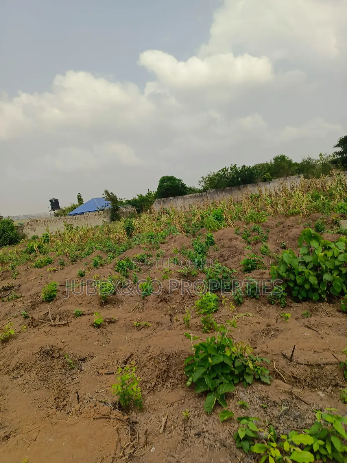 15 Acres of Land Facing Lagos/Ibadan Commercial Use